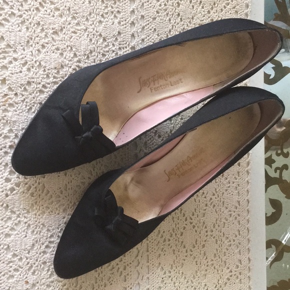 Vintage Saks Fifth Ave. satin heels black - Picture 3 of 8